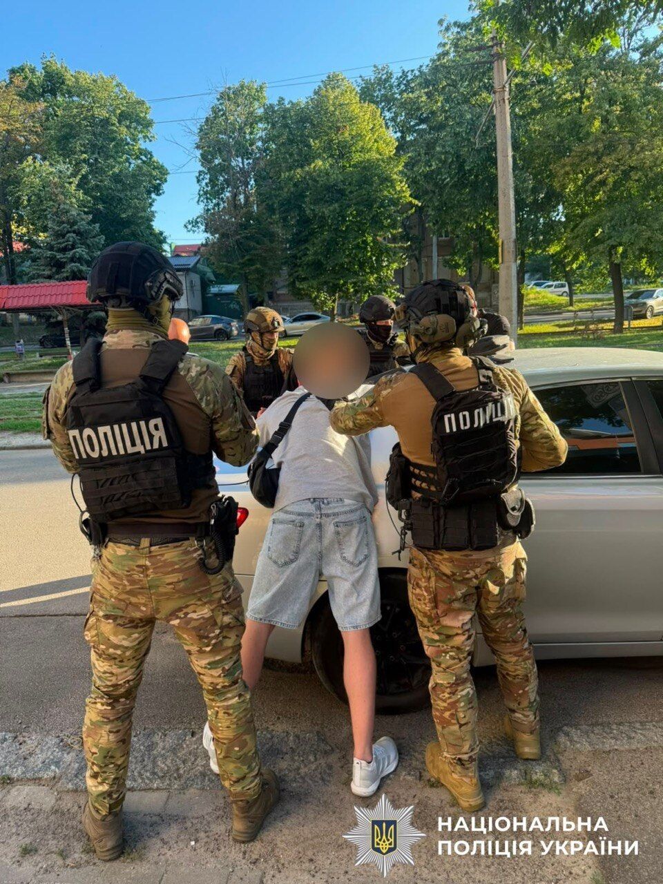 Избили и ограбили волонтера: полиция задержала банду вымогателей на Днепропетровщине