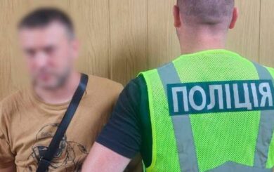 В Киеве 35-летний мужчина устроил стрельбу в супермаркете