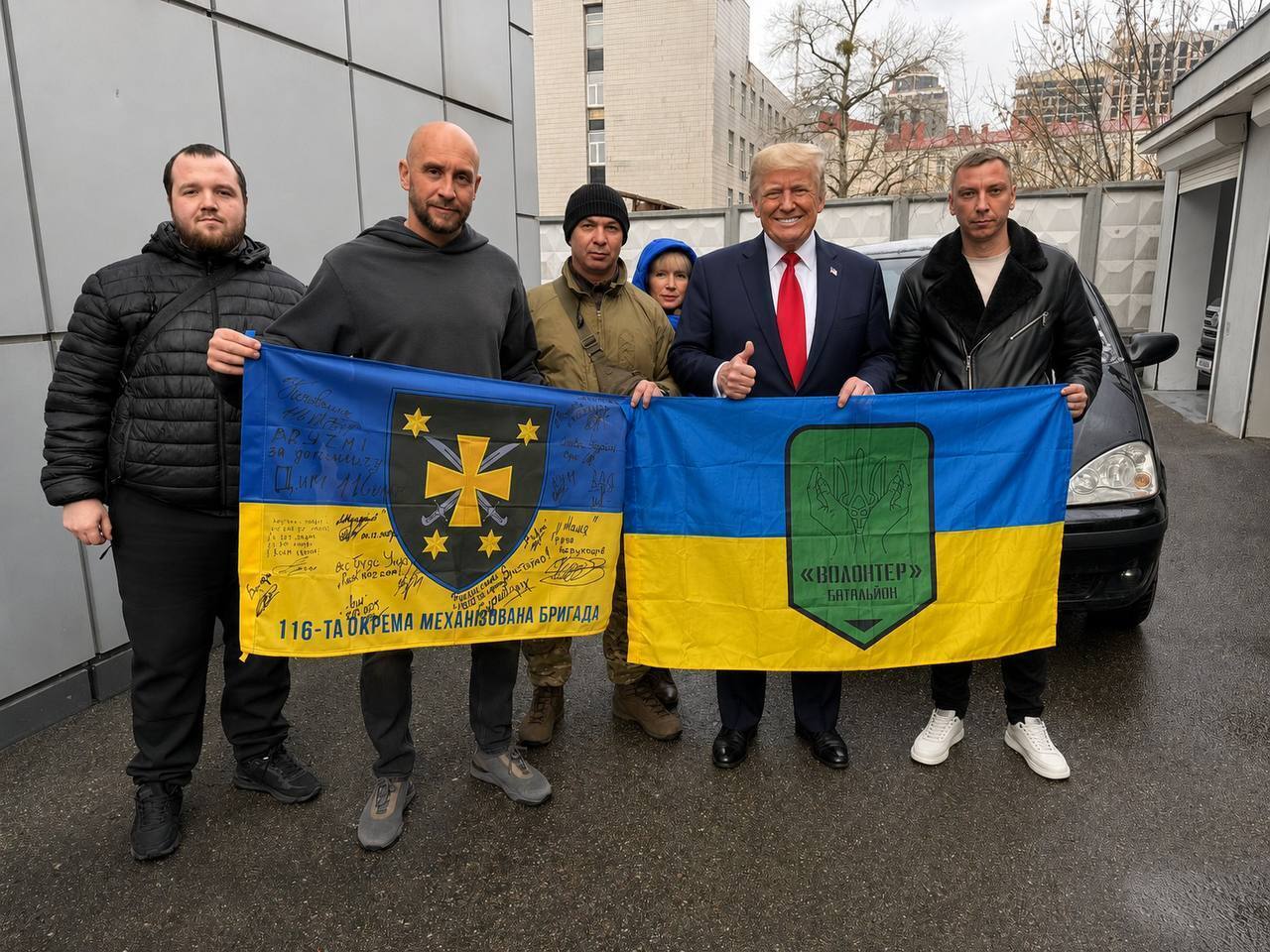 СтопКор ''прийняв у команду'' Трампа: антикорупційне медіа запустило флешмоб мемів