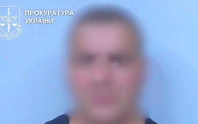 Кохання з ”бойовим завданням”: у Києві псевдовійськовий виманив у жінок коштовності на 190 тисяч гривень