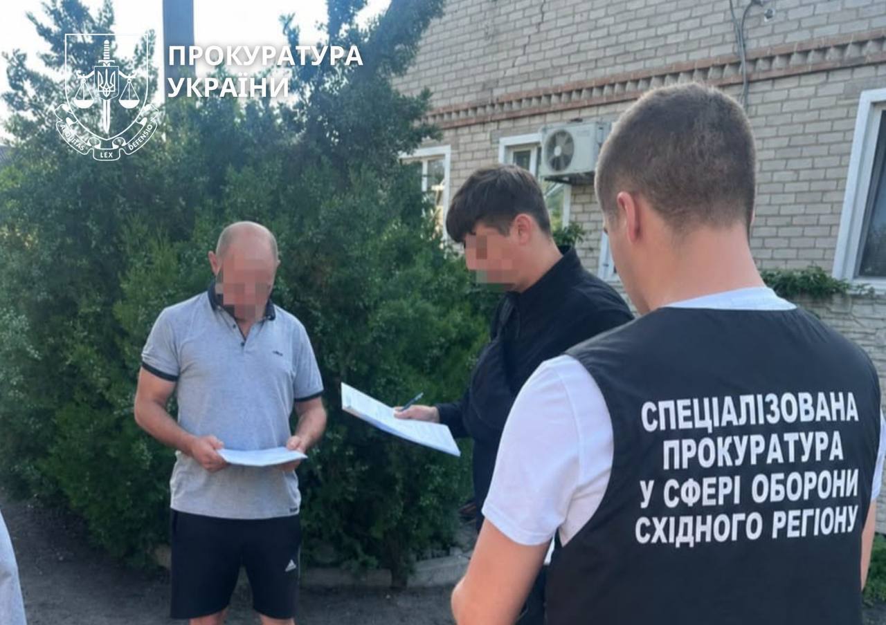 Закупка дров для Нацгвардии с убытком на 2,1 млн грн: задержали начальника тыла и двух предпринимателей