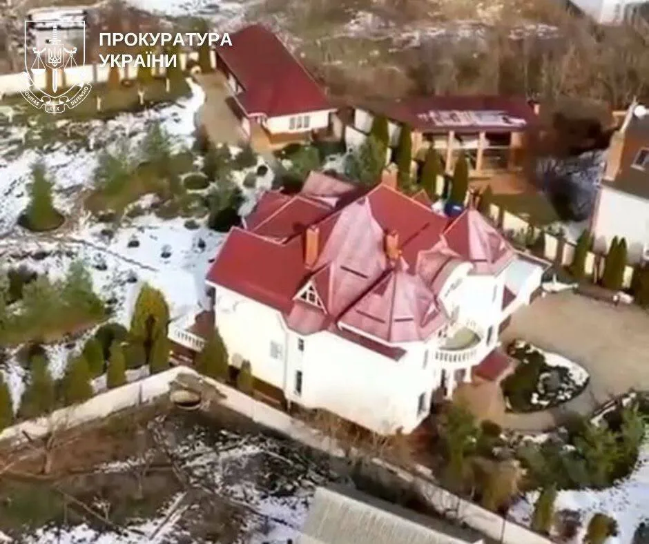 Захватил землю у Днепра и построил дом: экснардеп предстанет перед судом
