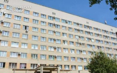 На Прикарпатье чиновник больницы подозревают в незаконных »ководных» доплатах на 1,6 млн грн