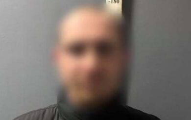 Предложил познакомиться, а потом сорвал с шеи золотую цепочку: в Киеве будут судить рецидивиста