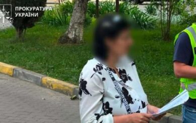 На Прикарпатті багатодітну матір затримали під час продажу новонародженого за $20 тисяч