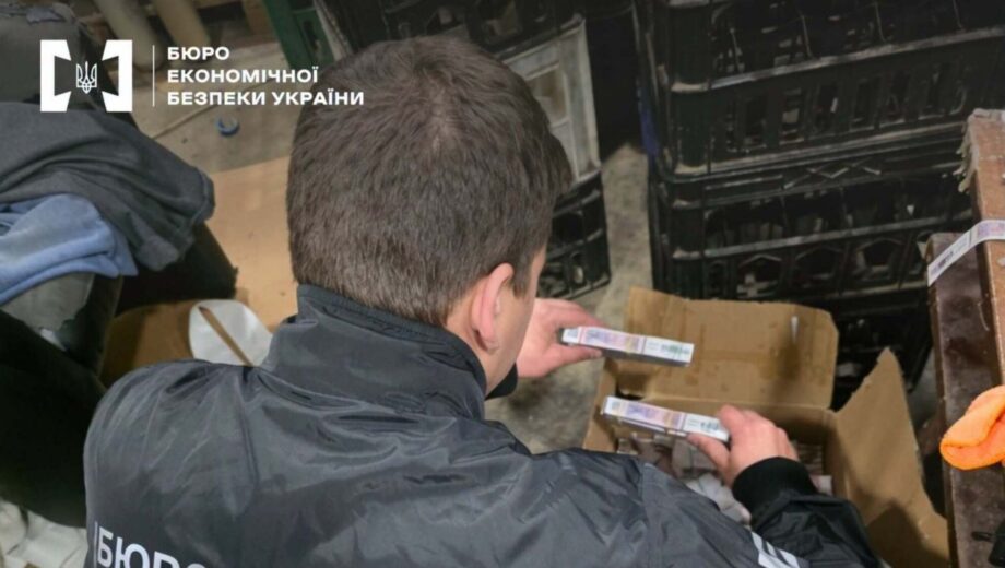 Підпільний цех сигарет і алкоголю викрили на Львівщині: вилучено тисячі пляшок фальсифікату