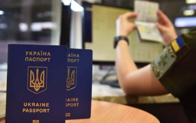 5 тысяч в паспорте: чем закончилась попытка »решить вопрос» на границе