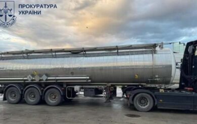 Спирт на почти 97 млн грн выдавали за присадку к горючему: разоблачена масштабная схема импорта