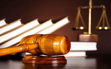 Медикиню з Херсона заочно засудили до 12 років за співпрацю з окупантами