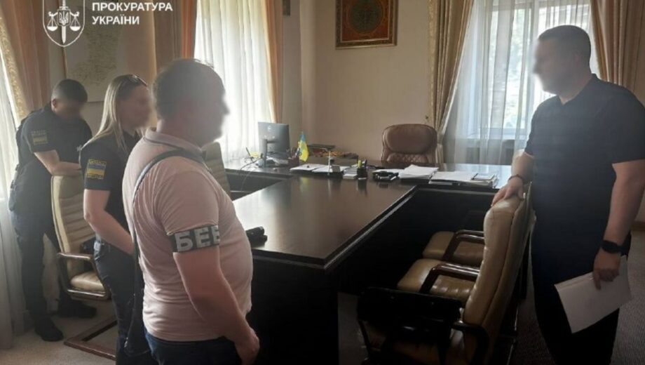 Трем таможенникам объявили подозрение: из-за их действий бюджет недополучил почти 2,5 млн грн