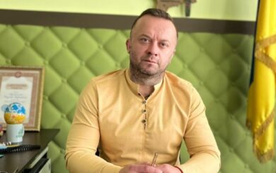 Скандал вокруг больницы в Дымере: почему глава общины не продлил контракт директору