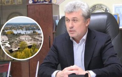 Продаж землі за заниженою ціною: у голови Козинської ради вилучили телефони та техніку під час обшуків НАБУ