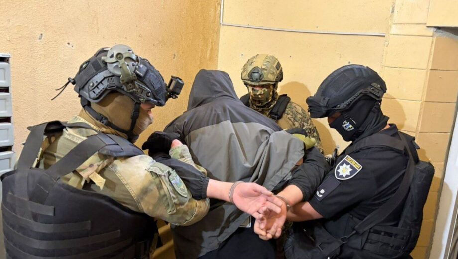 Во Львове полиция и СБУ задержали мужчину, напавшего на правоохранителей во время конфликта с ТЦК