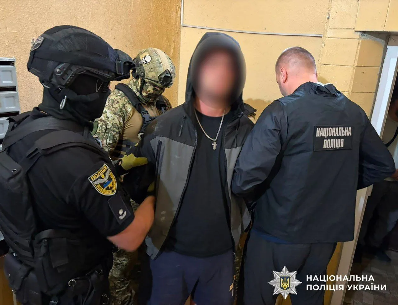 На проспекті Червоної Калини у Львові напали на поліцейських — зловмисника затримано