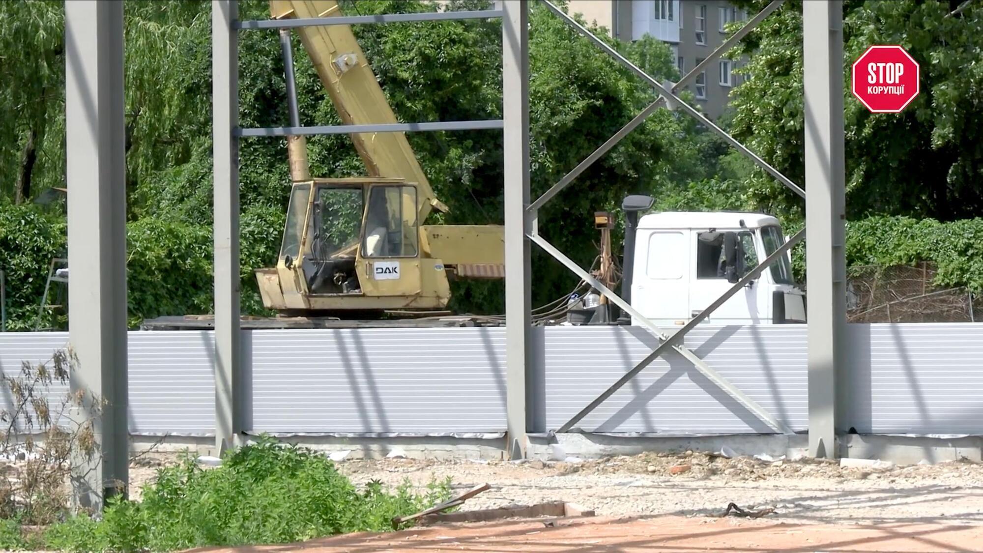 Многоэтажка или спортзал? Расследование ''закрытого'' строительства в Ивано-Франковске на фоне коррупционного дела