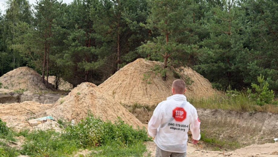 Правозащитники СтопКора зафиксировали вероятную незаконную добычу песка у Макарова