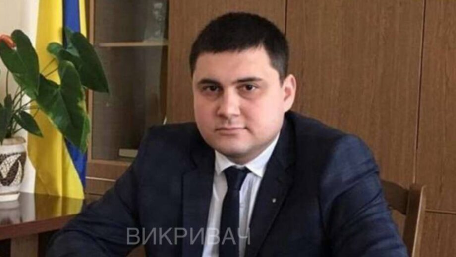 Квартира й гаражі на батькові, авто — на тещі: що задекларував начальник Хмельницького ТЦК