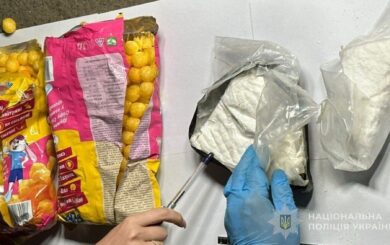 Сховав кокаїн у дитячому рюкзаку: в Одесі винесли вирок наркоділку