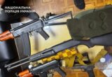 Полиция задержала банду во главе с криминальным авторитетом: найдены оружие и миллионы наличных