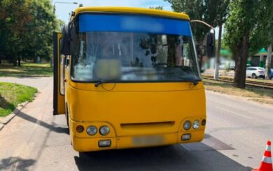 Маршрутка збила 89-річного чоловіка в Одесі: потерпілий помер у лікарні