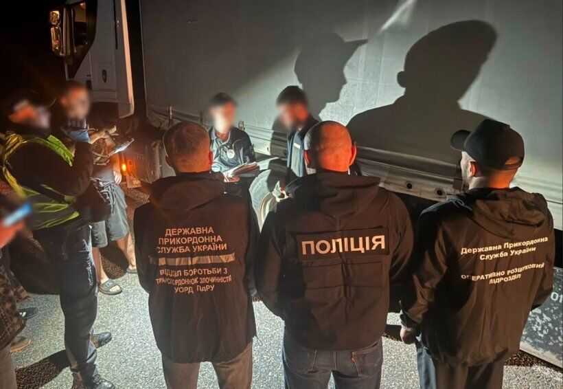VIP-місце у вантажівці за $7,5 тисяч: прикордонники виявили нелегальний трансфер до Молдови