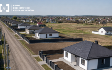 На Волыни мужчина продал 42 дома как земельные участки: в бюджет вернули более 4,6 млн грн