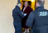 На Хмельниччині судитимуть чоловіка, який за $10 тисяч обіцяв зняти військовозобов’язаних з розшуку ТЦК