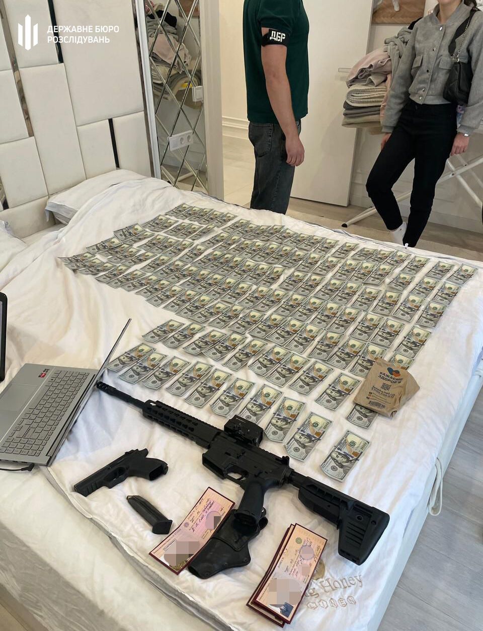 Екскерівник ТЦК на Львівщині ''записав'' знайомого на військову службу, щоб той уникав мобілізації