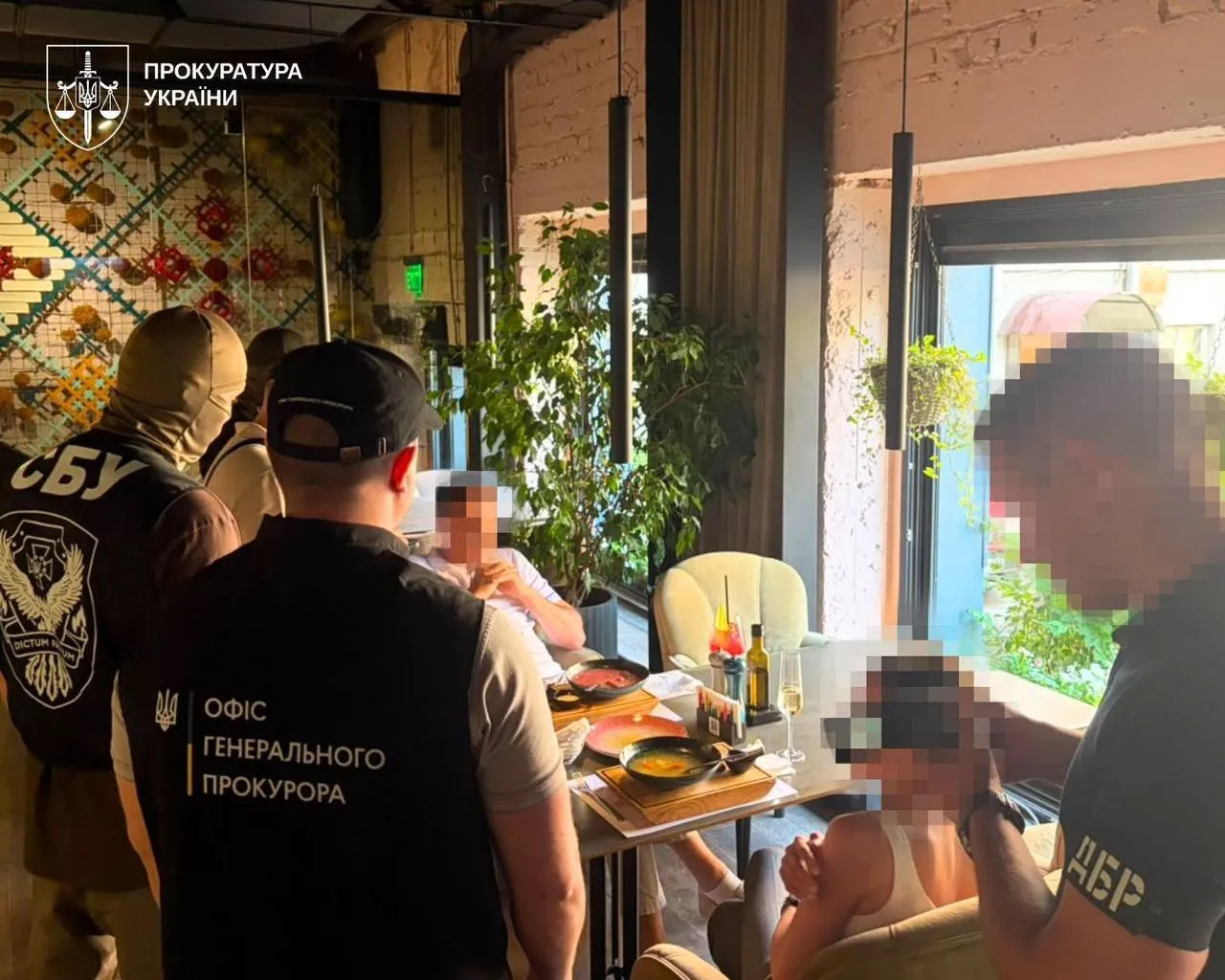 ''Все будет решено'': киевский адвокат выманил $20 тысяч, прикрываясь связями в суде