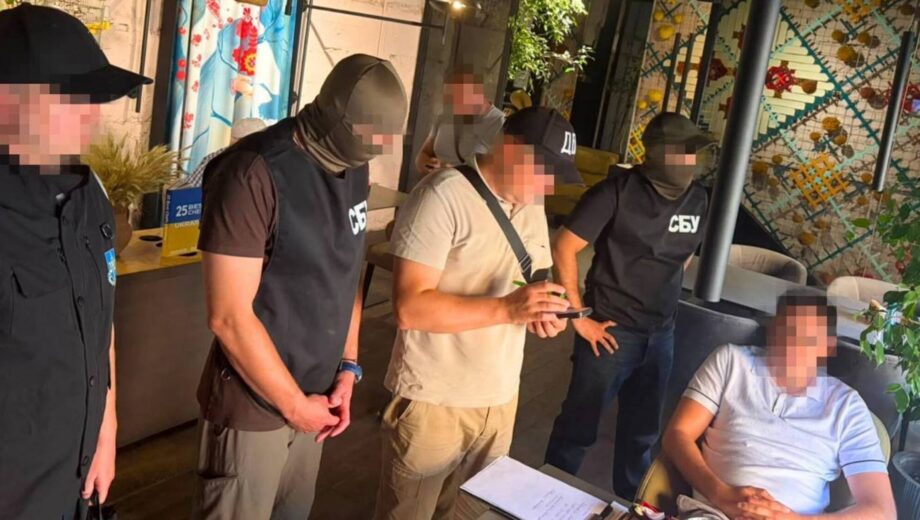 ГБР, СБУ и ОГП разоблачили адвоката, который выманивал у предприятия $14 тысяч