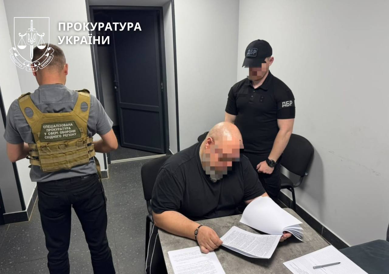 Незаконно отримали понад 2,35 млн грн ''бойових'': трьом військовослужбовцям повідомили про підозру