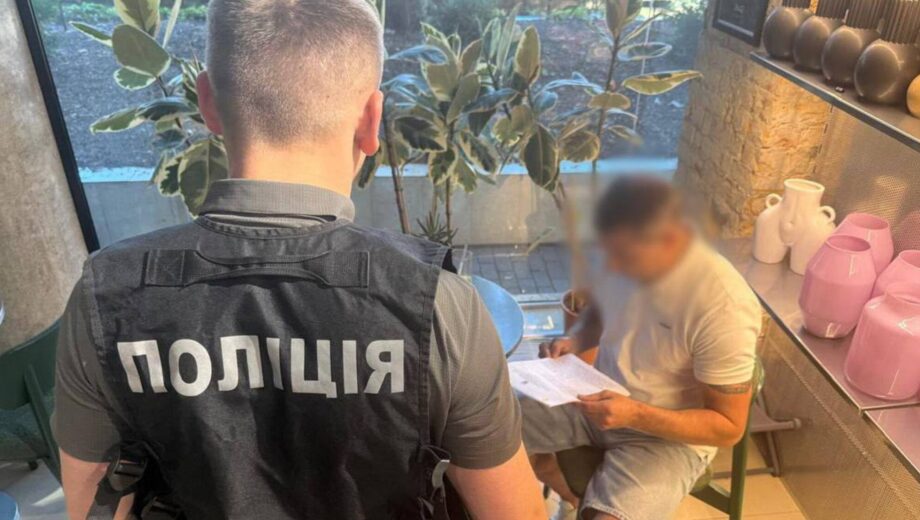 Шукали померлих і тих, хто виїхав за кордон: злочинна група незаконно переоформлювала чужі квартири