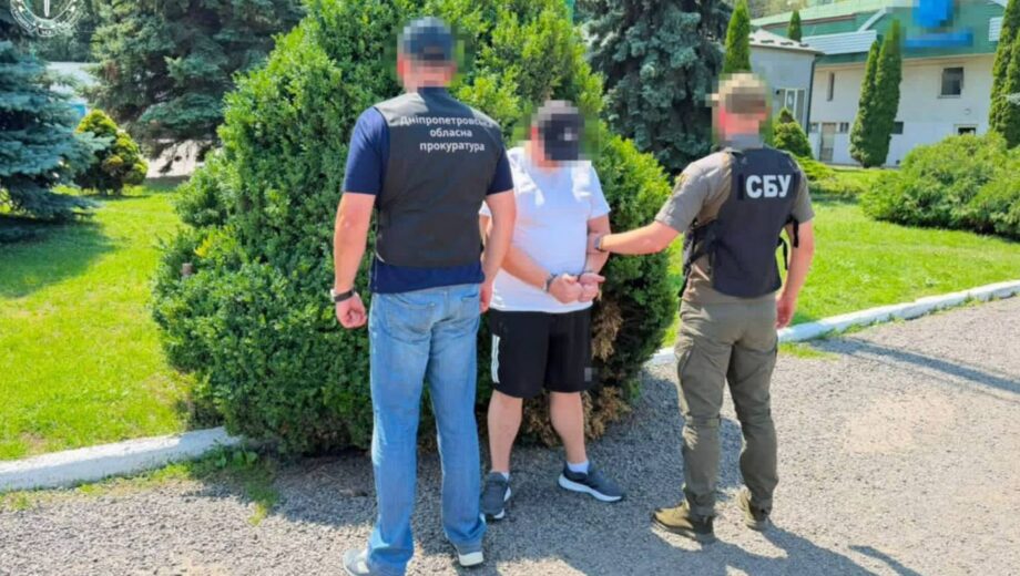 Втік до Польщі після махінацій із ”зеленим” тарифом на 1,3 млн грн: підозрюваного екстрадували в Україну