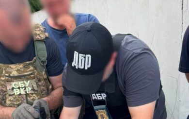 $7000 за ”списання”: на Херсонщині викрили військовослужбовців, які обіцяли вплинути на ВЛК