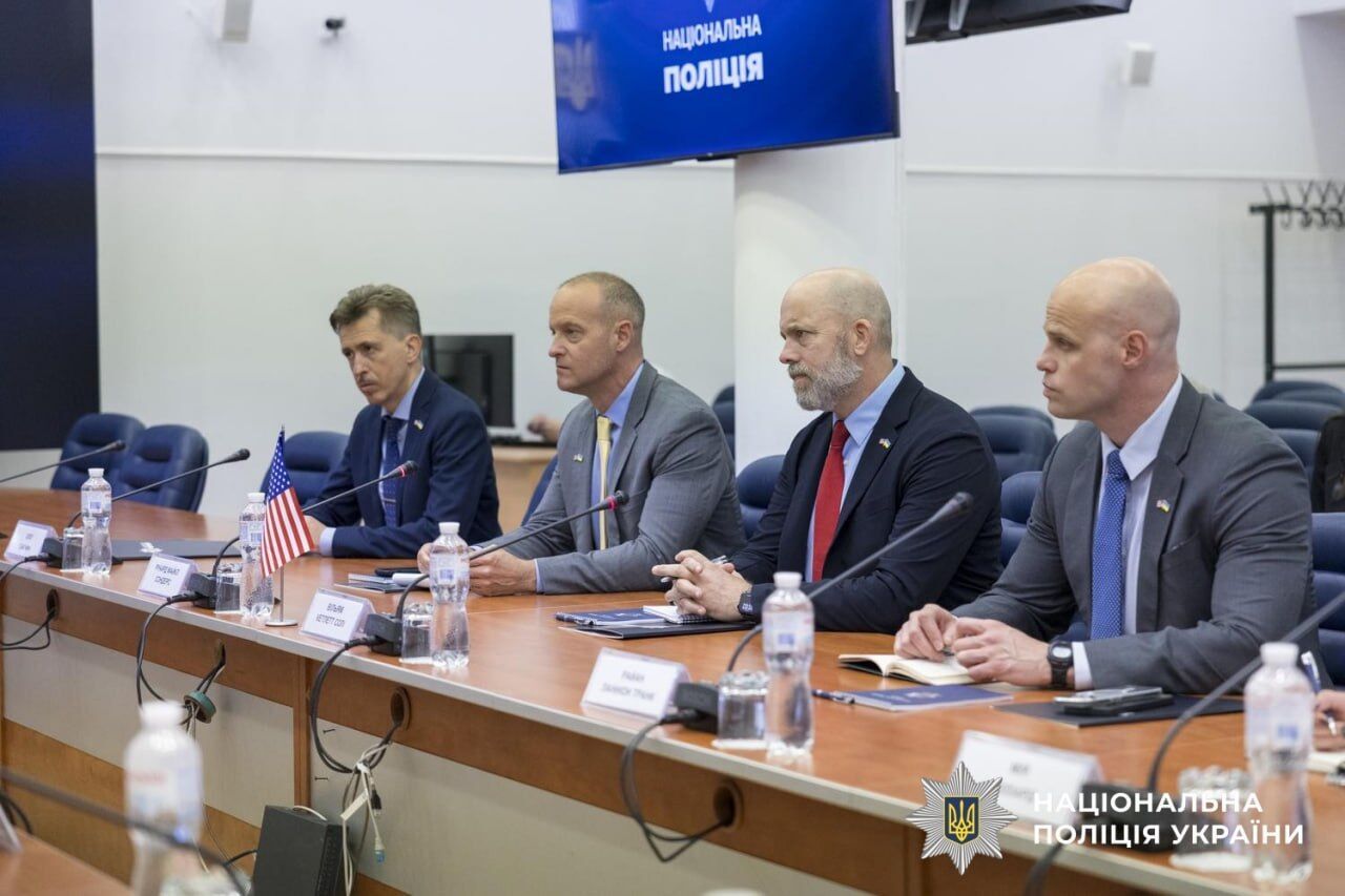 Нацполіція та США посилюють співпрацю: у пріоритеті – боротьба з кіберзлочинністю та незаконним обігом зброї