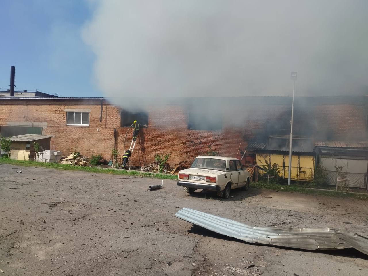 Росія вдарила по відділенню ''Нової пошти'' на Вінниччині: кількість постраждалих зросла до восьми