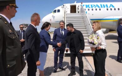 Зеленский отправился в Париж за новыми решениями для защиты Украины