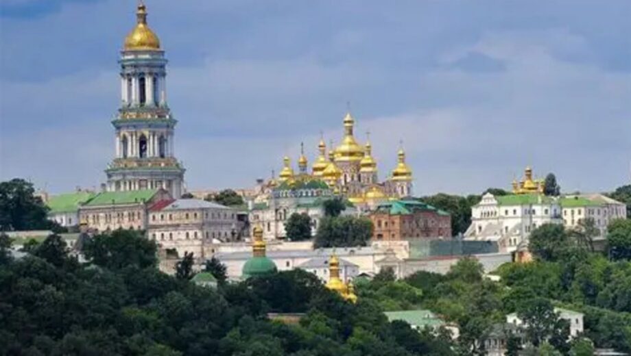Верхняя Лавра снова в суде: УПЦ МП оспаривает решение о пользовании храмами