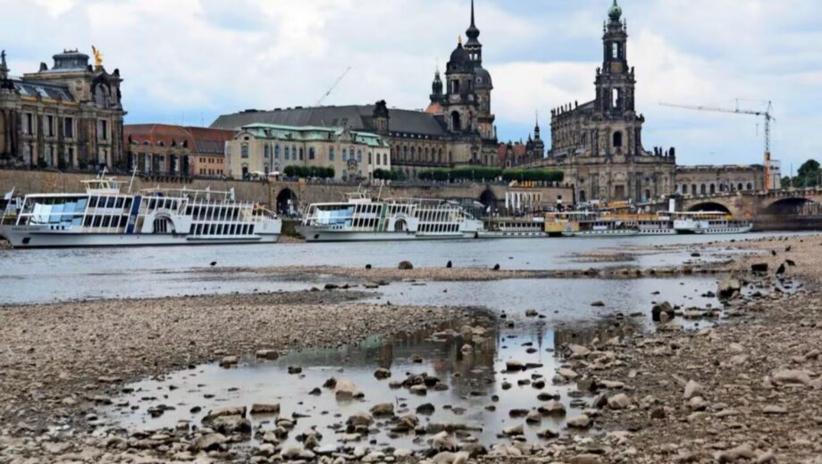 Європа потерпає від спеки: Рейн і Дунай рекордно обміліли