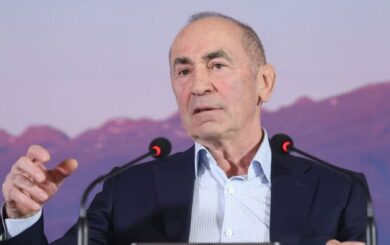 Обшуки за десятками адрес: у Вірменії силовики прийшли до родини експрезидента Кочаряна