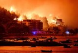 Массовые лесные пожары во Франции: почти 500 человек задержали по подозрению в поджогах, тушить огонь помогают украинские спасатели