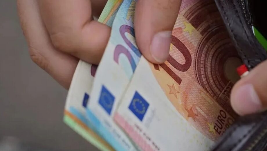 Украинцам в Германии могут отказать в соцвыплатах: какое имущество проверяет Jobcenter