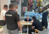 Столичные квартиры продавали по несколько раз: полицейские разоблачили масштабную сделку с недвижимостью на 175 млн грн