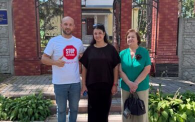 ”Стоп корупції” та ”Батальйон Волонтер” спільно з НСЖУ передали допомогу центру підтримки дітей у Ворзелі