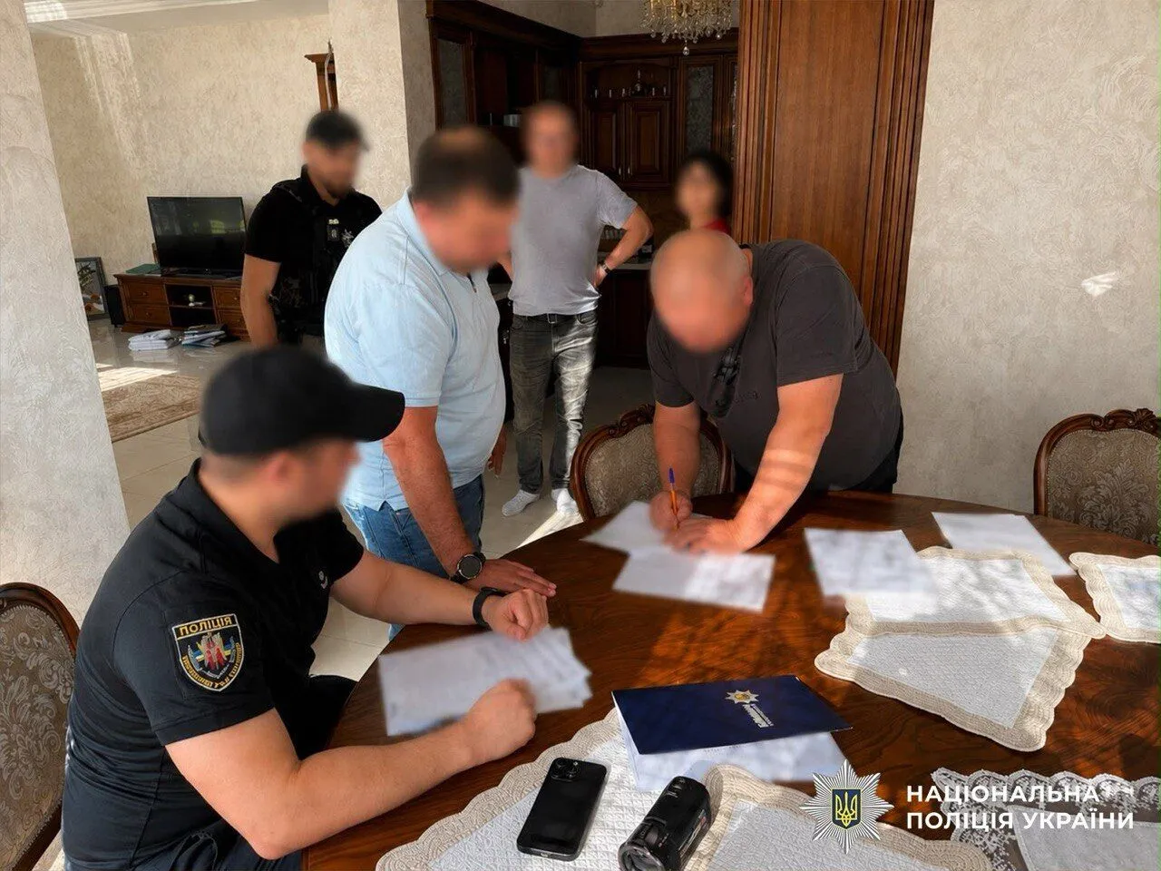 Групі депутатів Київської облради поліція повідомила про підозру у привласненні понад 3 млн грн бюджетних виплат