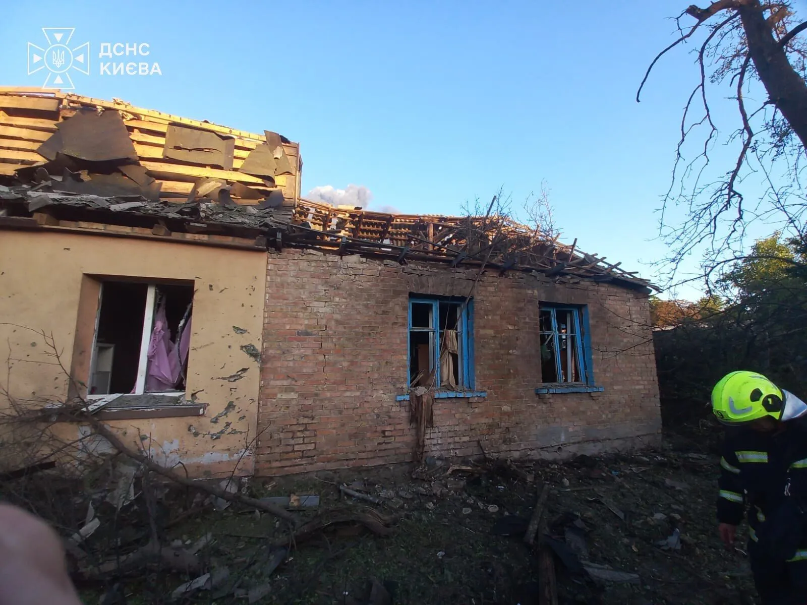 Росія атакувала Київ та область: є пошкодження, пожежі та постраждалі