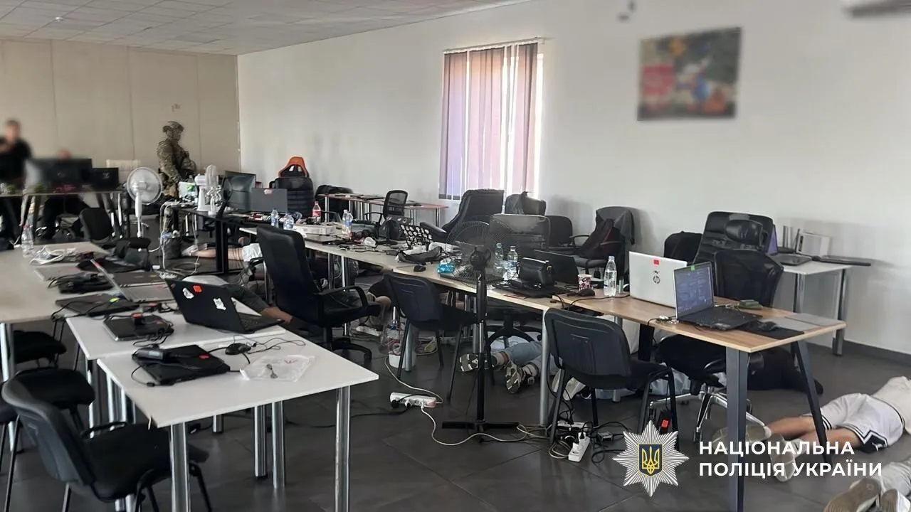 От фейковой вакансии до наркосети: полиция трех стран ликвидировала вербовочные call-центры ''Химпрома''