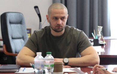 Мільйонний хабар за дороги: СБУ викрила заступника голови Хмельницької ОВА
