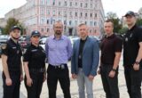 Обіцяли ”вигідні інвестиції” і ошукали громадян Чехії на 8,4 млн грн: у Києві викрили шахрайський call-центр