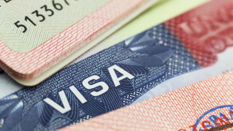 США готовятся аннулировать до 200 тысяч виз: могут ли ограничения затронуть украинцев